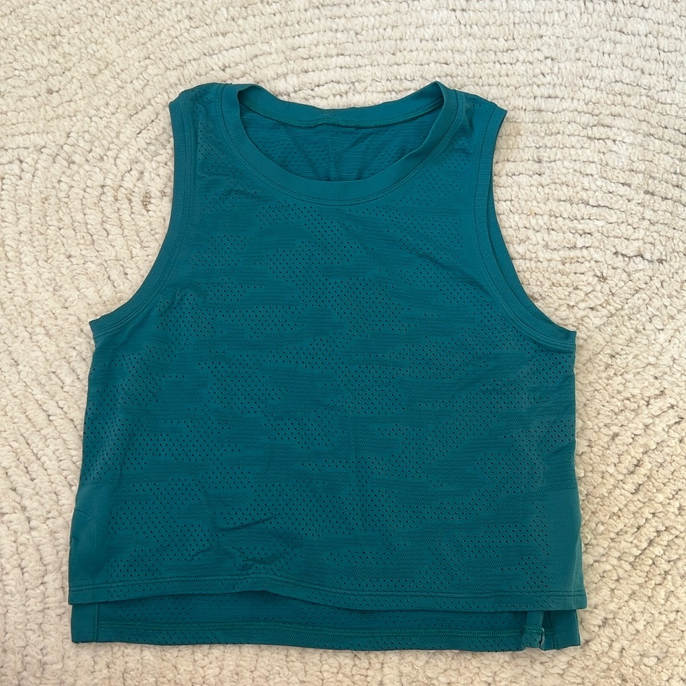 Lululemon cropped tank